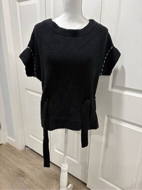 Black Knit Short-Sleeve Pullover Top